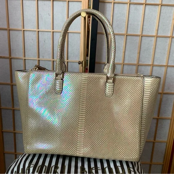 RARE! henri bendel ‘Dalton’ Iridescent Mermaid Large Satchel / Tote Bag